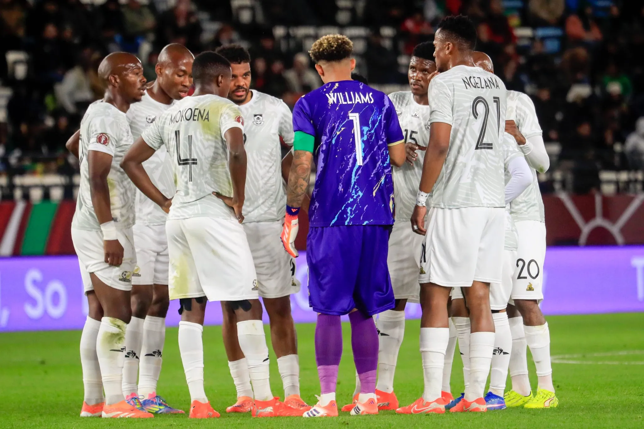 Ronwen Williams exerce fun&ccedil;&atilde;o de capit&atilde;o na sele&ccedil;&atilde;o sul-africana
