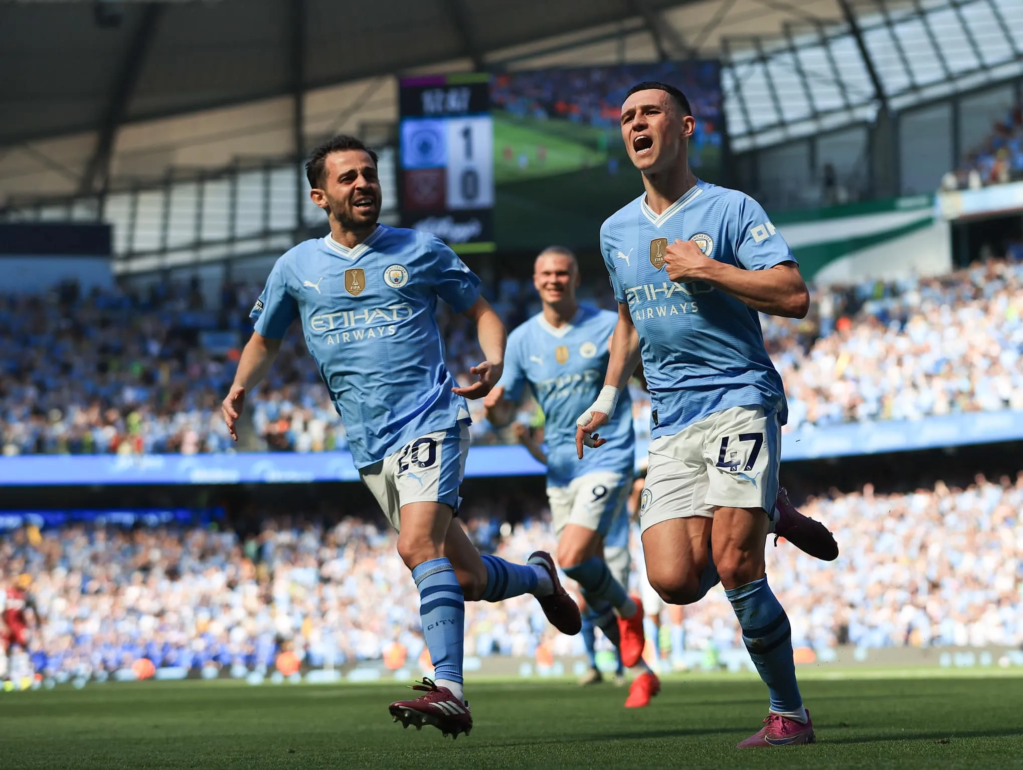 Deu a l&oacute;gica e virou rotina: City &eacute; campe&atilde;o da Premier League e atinge feito in&eacute;dito