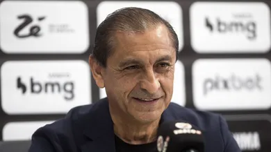 Vasco: Ram&oacute;n Diaz mostra boa vis&atilde;o de jogo ao explicar trocas em vit&oacute;ria sobre o Fluminense