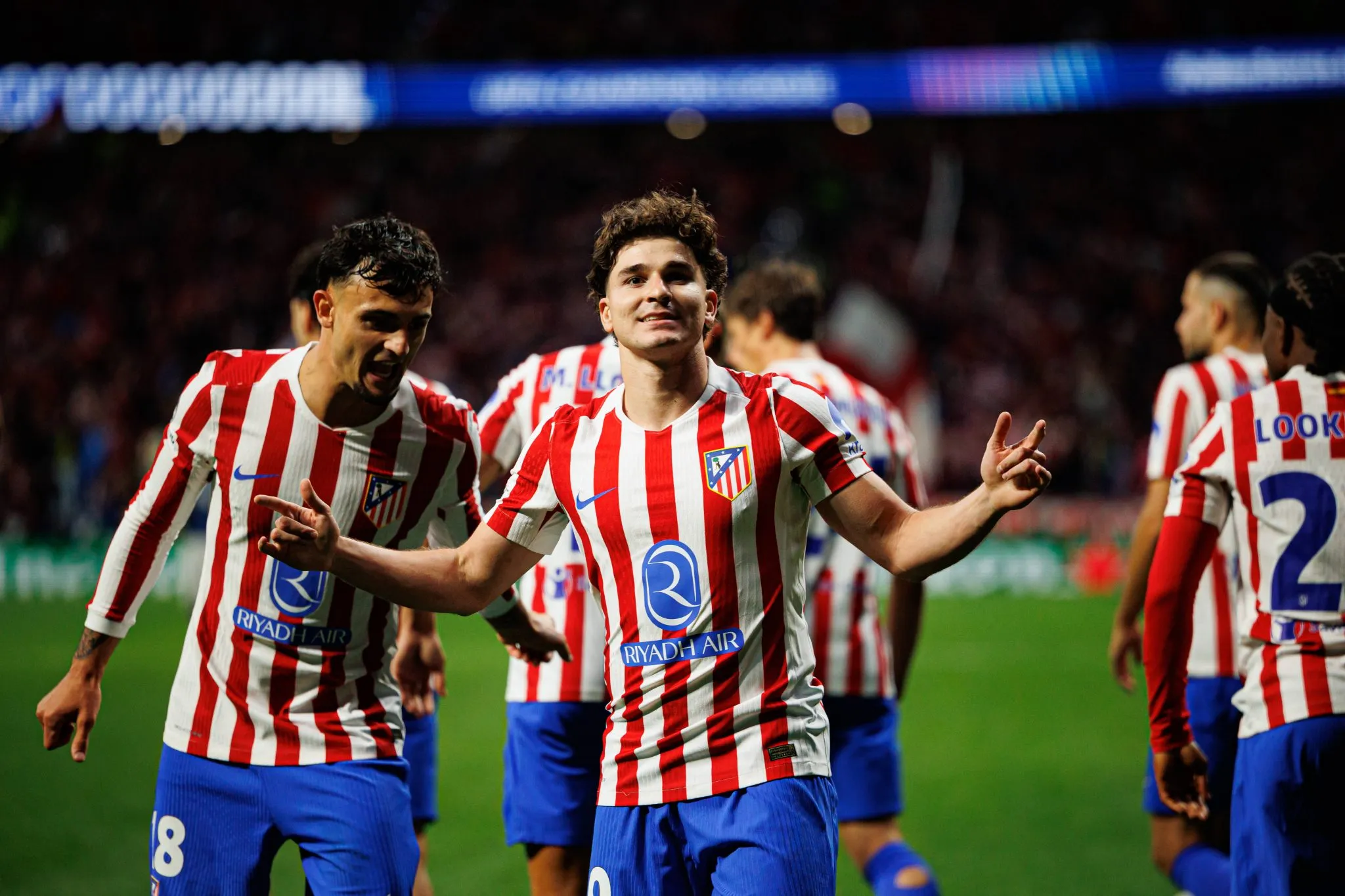 Juli&aacute;n Alvarez comemora gol marcado pelo Atl&eacute;tico (Foto: IMAGO / Ball Raw Images)