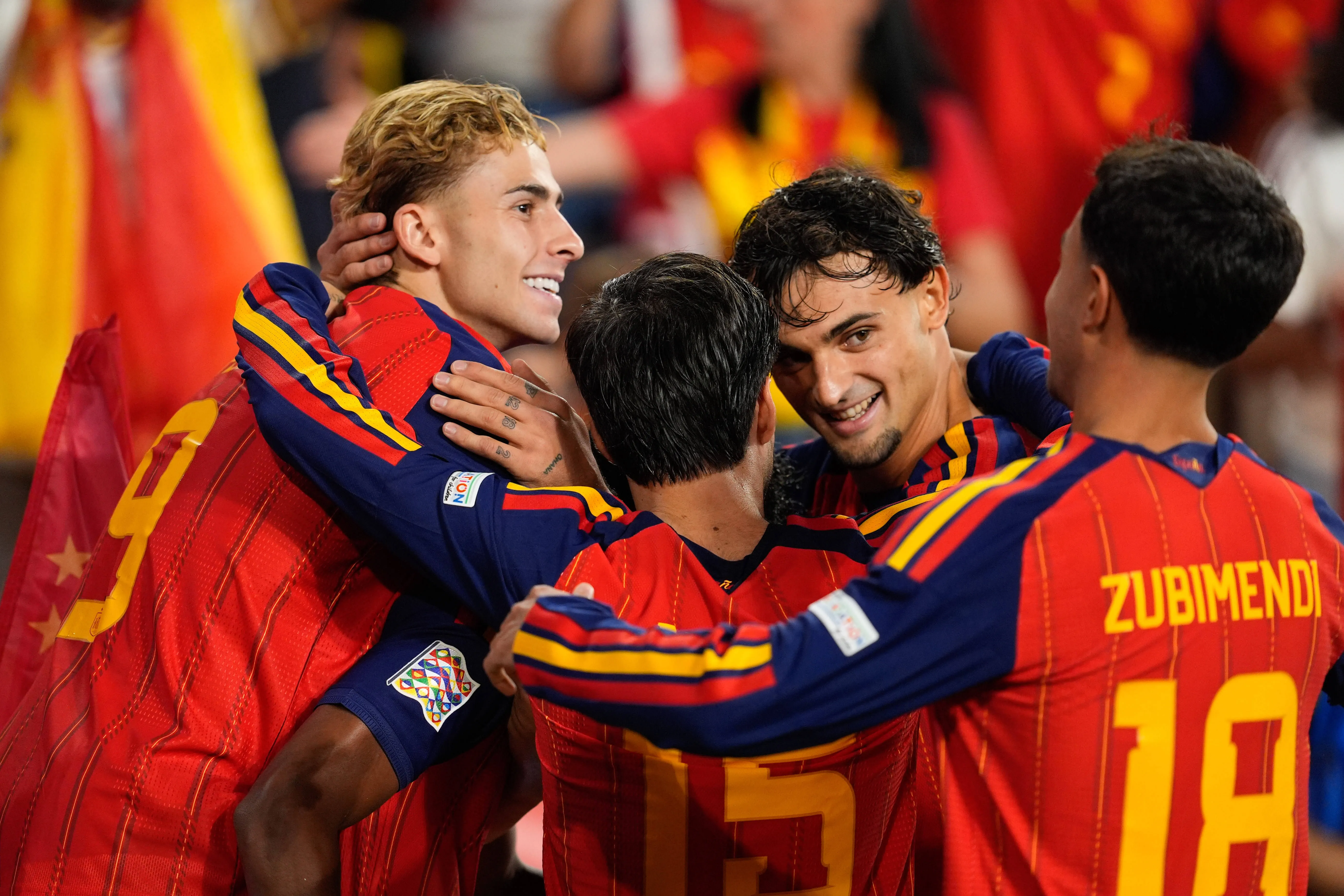 Espanha celebra gol na Cro&aacute;cia