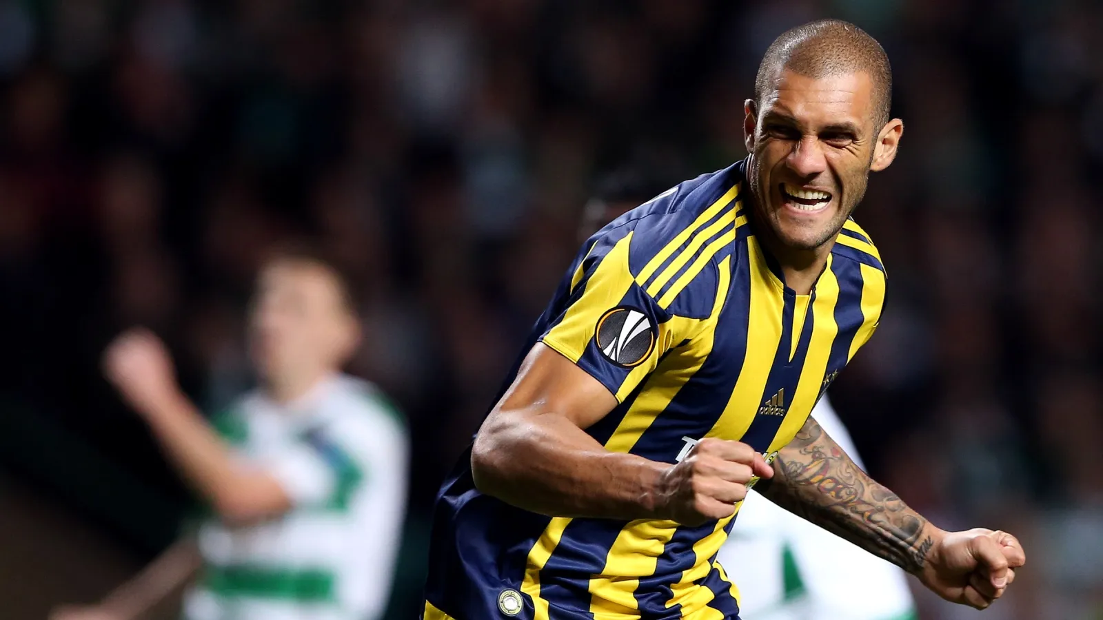Fernand&atilde;o arrancou o empate do Celtic na Esc&oacute;cia e vai brilhando em seu in&iacute;cio no Fener