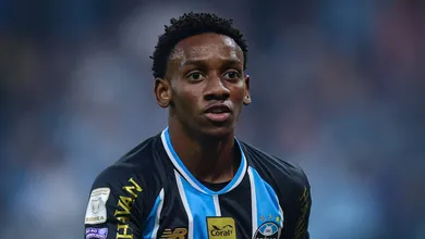 Por que jornal portugu&ecirc;s apelidou Gabriel Mec de herdeiro de Ronaldinho Ga&uacute;cho?