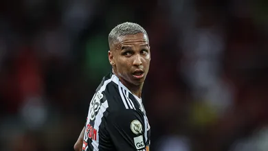 Vice do Atl&eacute;tico-MG n&atilde;o impediu Deyverson de provocar Flamengo: &lsquo;Sou grato a eles&rsquo;