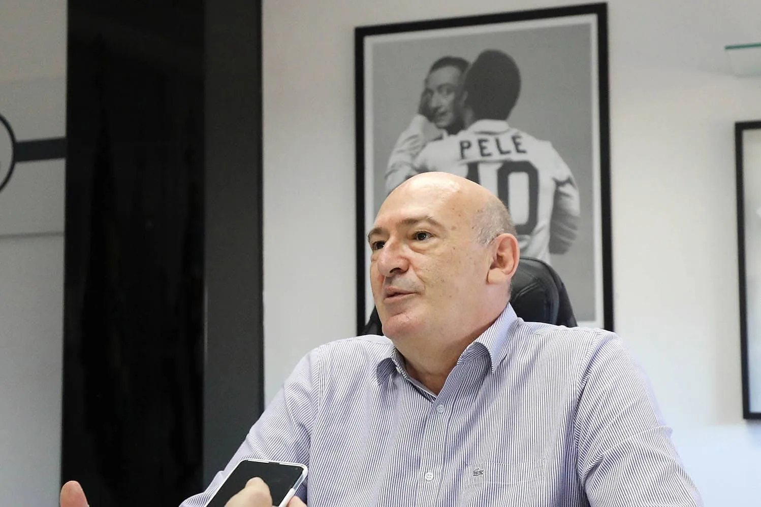 &Agrave; espera de Neymar, Santos costura acordo com Rueda por conta de empr&eacute;stimo milion&aacute;rio