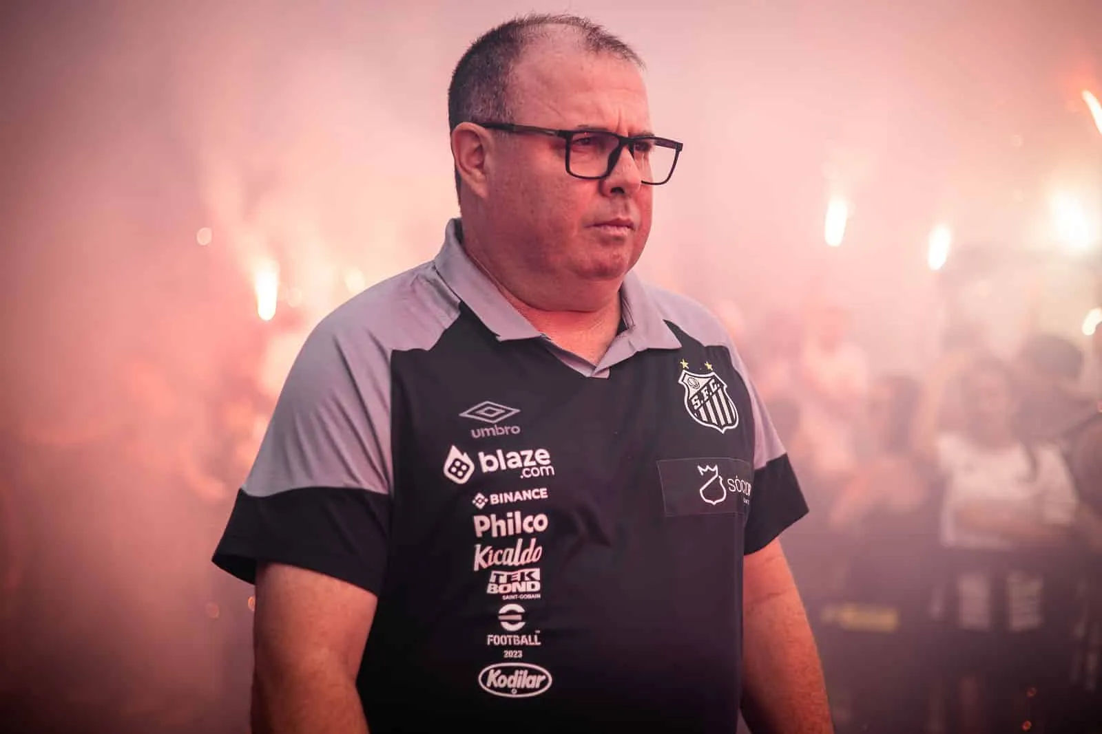 Com risco de queda na &uacute;ltima rodada, Marcelo Fernandes garante: &lsquo;Vamos dar a vida, o Santos n&atilde;o vai cair&rsquo;