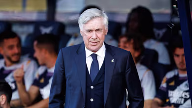 Ancelotti: &lsquo;Concordo com Mourinho, s&oacute; um louco gostaria de sair do Real Madrid&rsquo;
