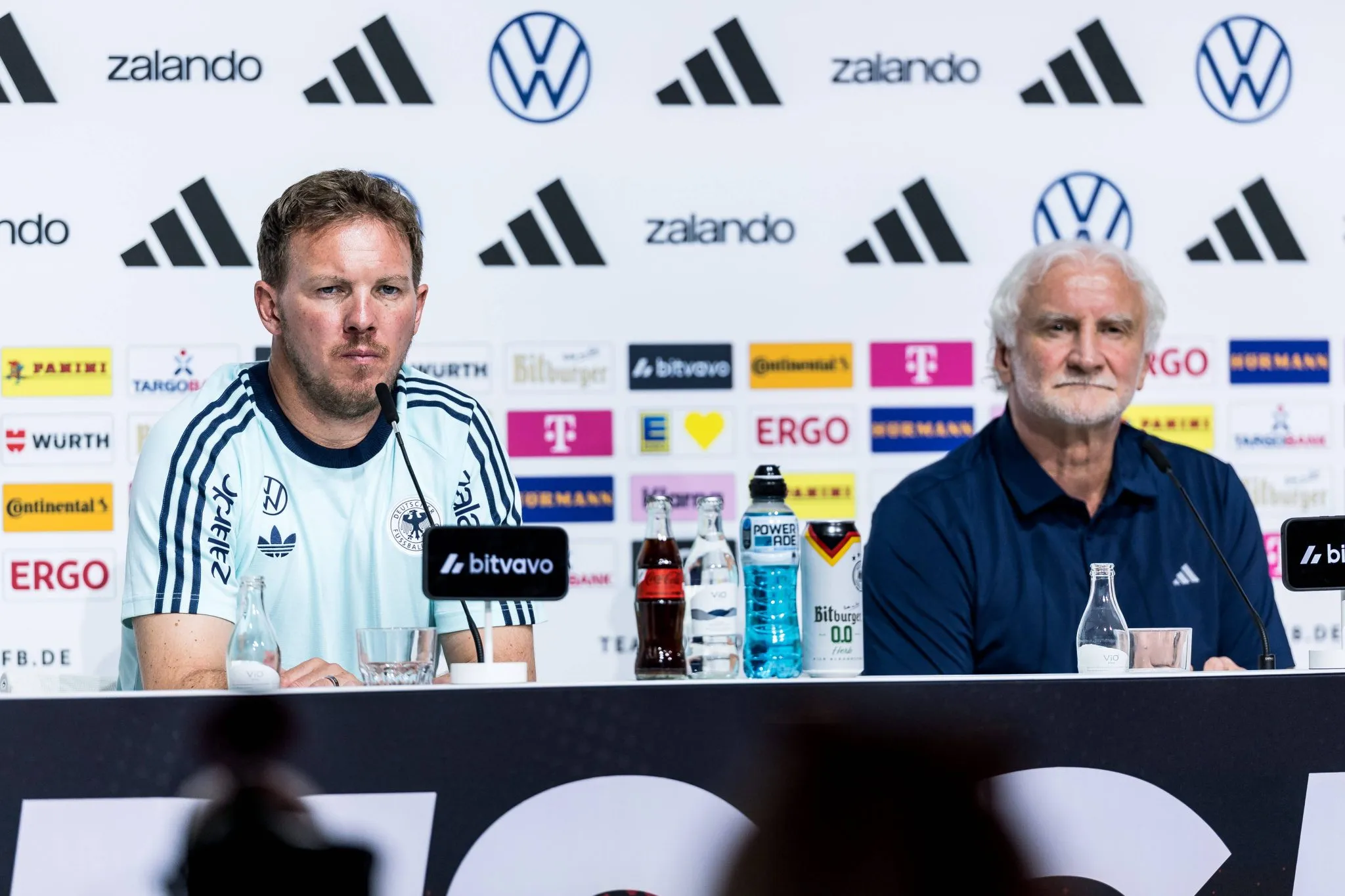 Nagelsmann e V&ouml;ller em coletiva de imprensa antes da Copa do Mundo 2026