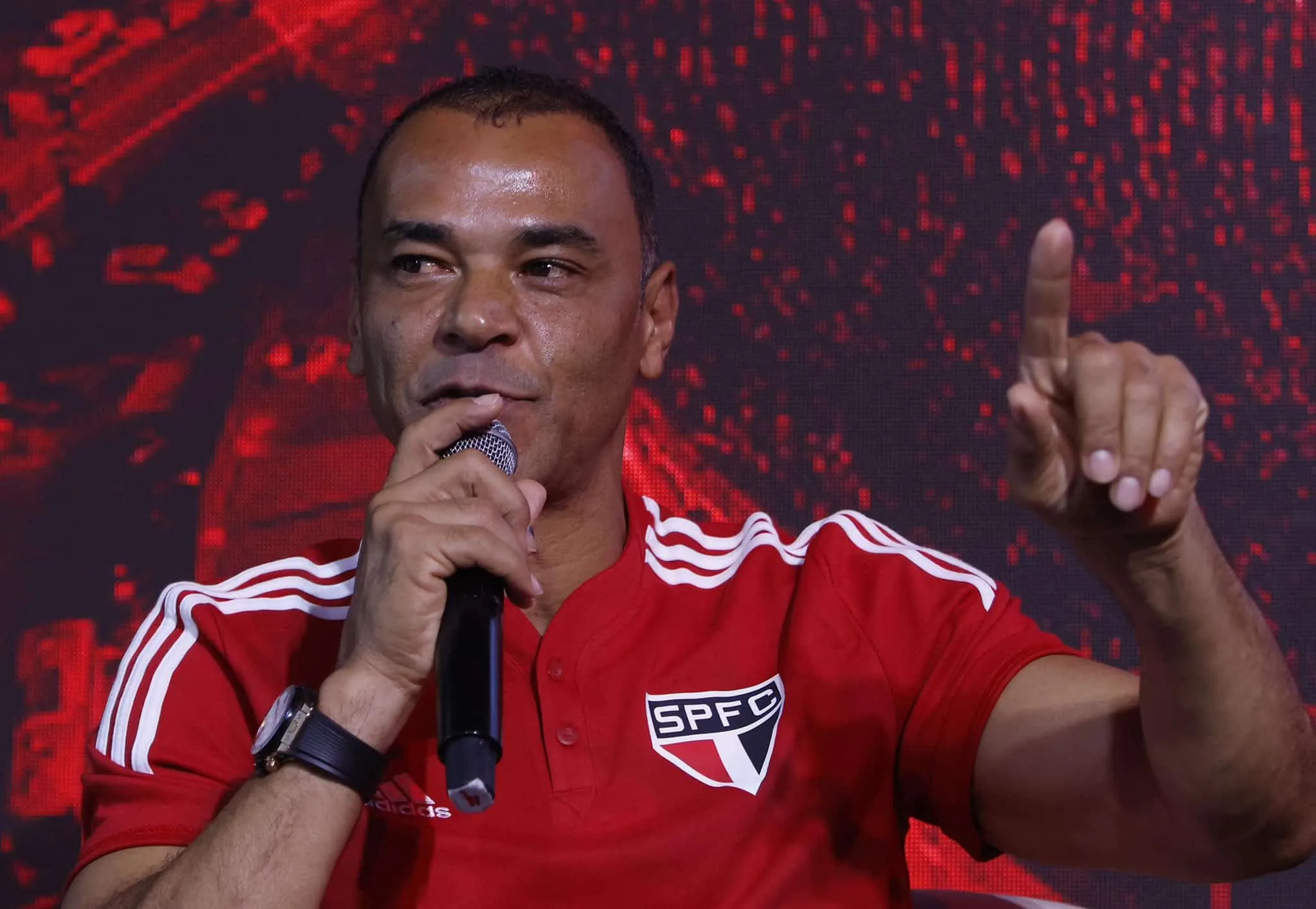 &lsquo;Iniciativa fant&aacute;stica&rsquo;: Cafu rasga elogios a Julio Casares por valoriza&ccedil;&atilde;o de &iacute;dolos