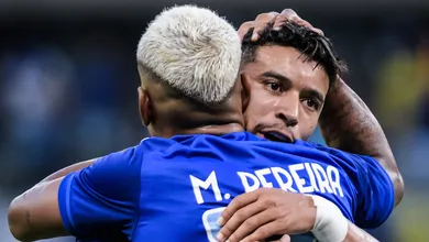 Matheus Pereira e William s&atilde;o lembrados por comentaristas em derrota da Sele&ccedil;&atilde;o