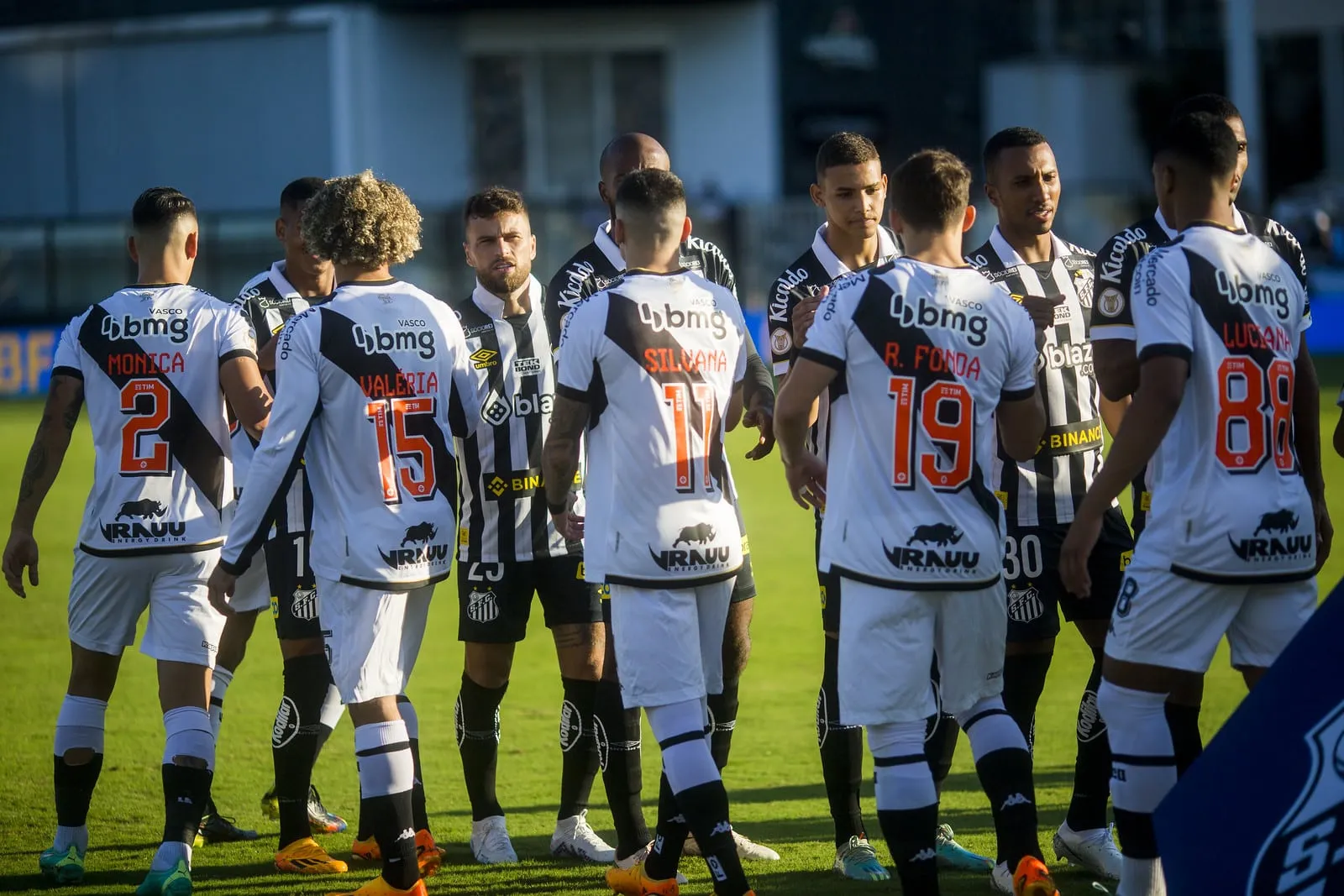 Vasco reencontra o Santos ap&oacute;s pol&ecirc;mica, declara&ccedil;&atilde;o infeliz e com times em momentos opostos