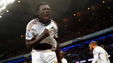 Gomis: &ldquo;Em Swansea tenho mais tempo para jogar FM, mas minha mulher &agrave;s vezes se incomoda&rdquo;