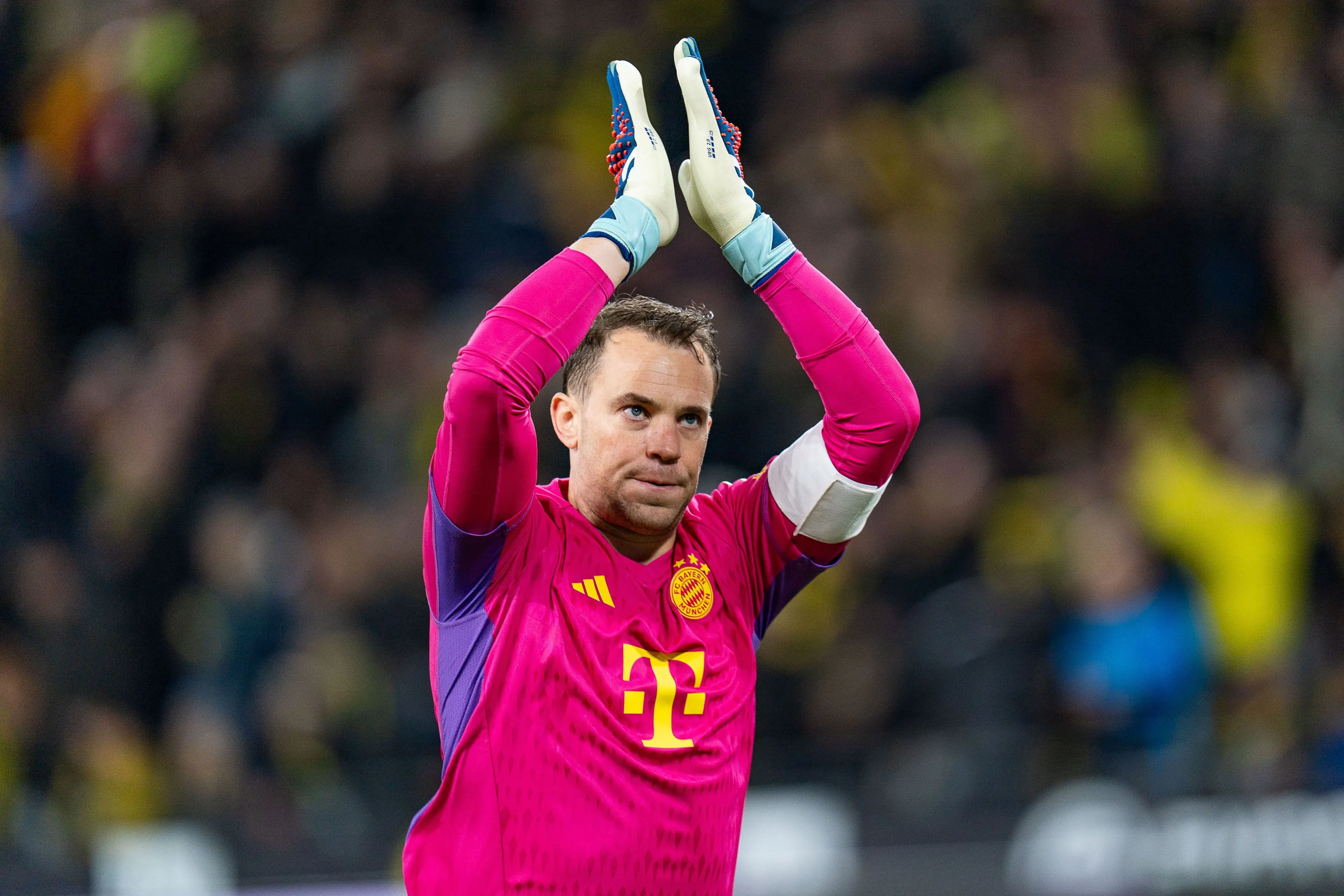 Neuer acabou com o mist&eacute;rio: ele n&atilde;o estar&aacute; dispon&iacute;vel para a sele&ccedil;&atilde;o &ndash; pelo menos por enquanto