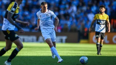 Gr&ecirc;mio: como Cristaldo e Monsalve convenceram Renato depois de &lsquo;teimosia&rsquo; e elimina&ccedil;&otilde;es