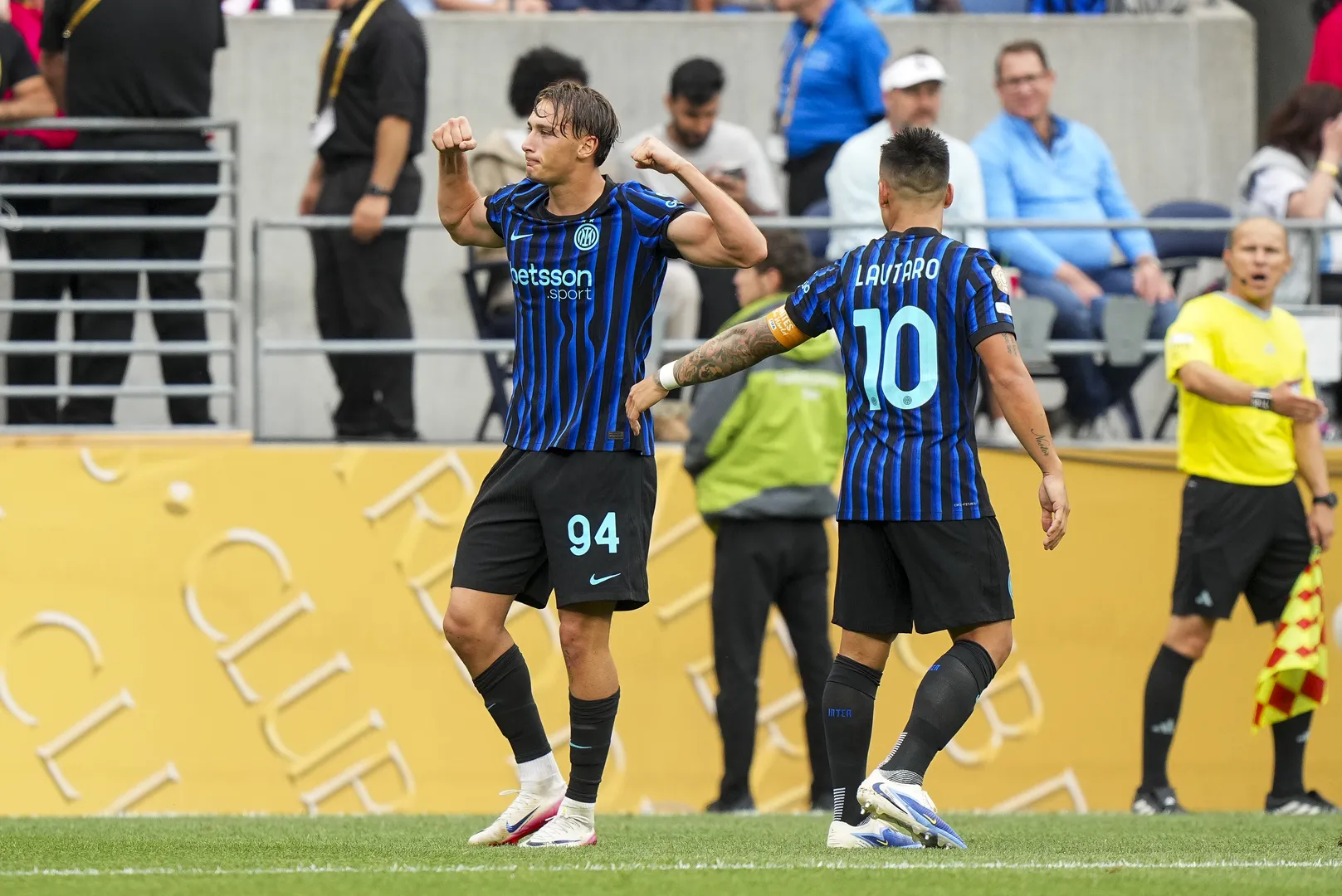 Esposito comemora gol da Internazionale