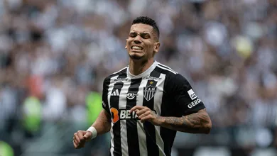 Paulinho perde muitos gols no Atl&eacute;tico-MG? Compare com os principais artilheiros do Brasil