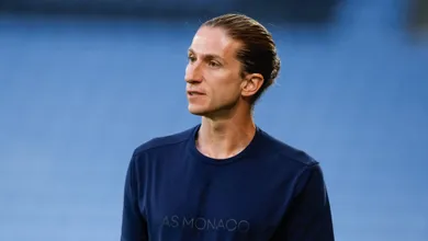 Ex-t&eacute;cnico de alvo do Monaco no mercado &lsquo;manda recado&rsquo; a Filipe Lu&iacute;s: &lsquo;Ele lembra Mahrez&rsquo;