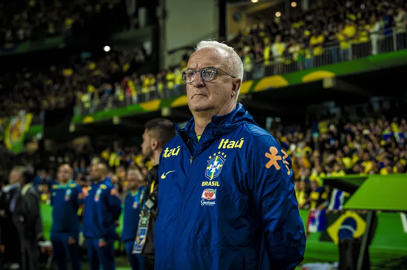 Dorival J&uacute;nior, t&eacute;cnico da Sele&ccedil;&atilde;o, durante a vit&oacute;ria sobre o Equador