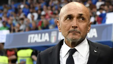 Novo t&eacute;cnico da Juventus responde sobre tatuagem do Napoli no bra&ccedil;o