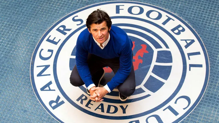 Joey Barton escolhe a gl&oacute;ria do Rangers ao glamour da Premier League