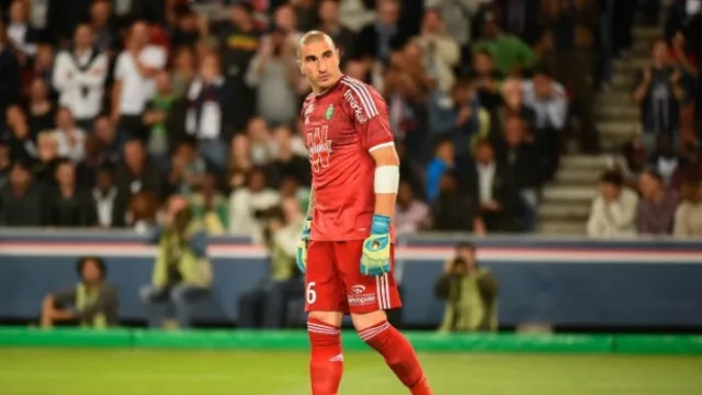 N&atilde;o bastasse Ibra, o PSG ainda contou com um franga&ccedil;o de Ruffier para golear