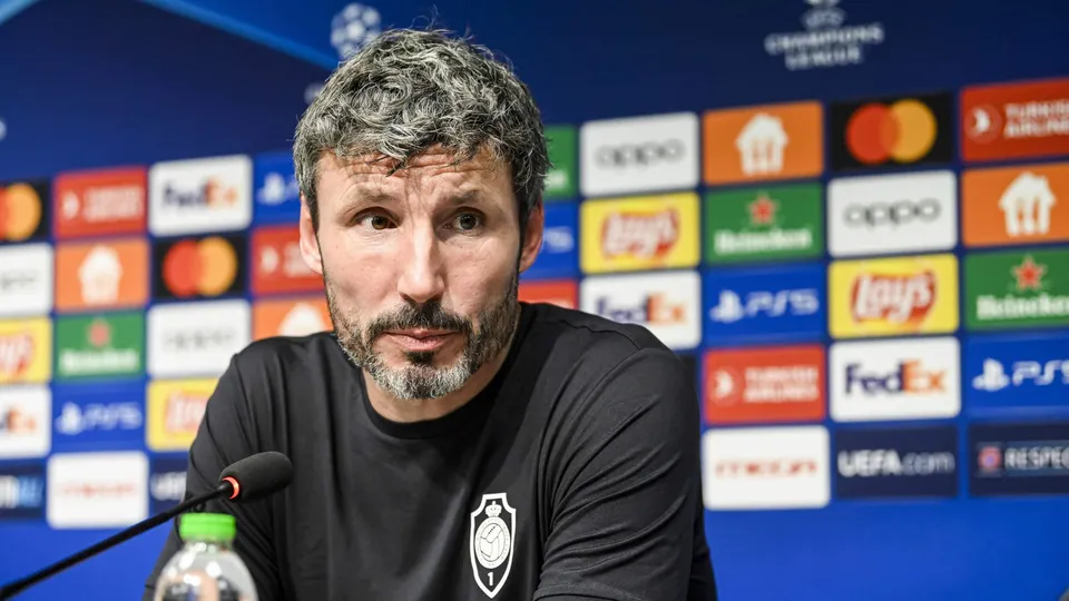 Mark Van Bommel &eacute; o preferido de Ibrahimovic para assumir o Milan - Foto: Icon Sport