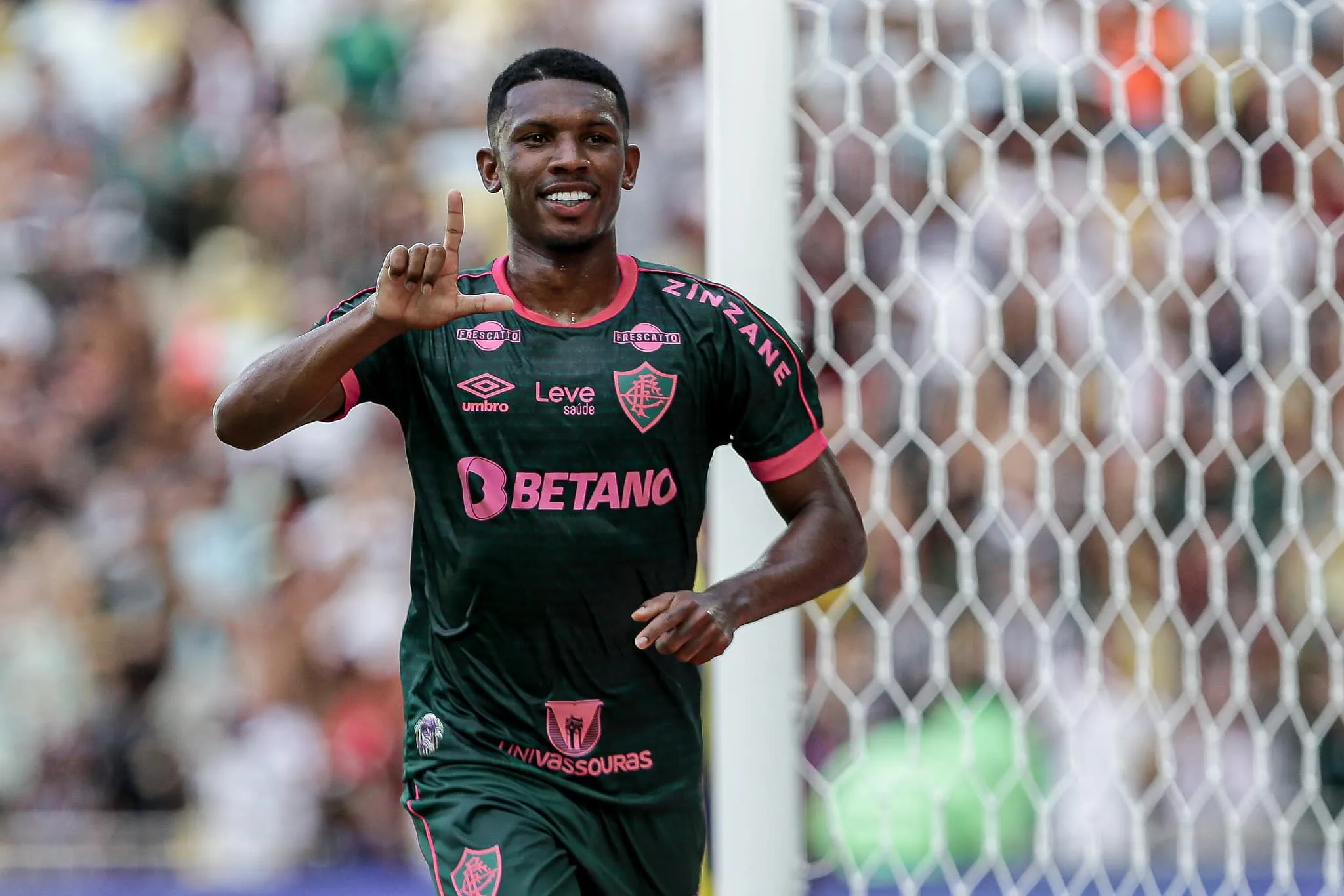 Lel&ecirc; marca de novo, Fluminense vence o Madureira e encaminha classifica&ccedil;&atilde;o no Carioca
