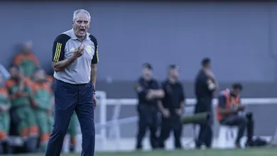 Tite tem uma boa e uma m&aacute; not&iacute;cia nas laterais do Flamengo