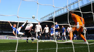 Colecionando pinturas, o Everton imp&ocirc;s uma humilha&ccedil;&atilde;o ao impotente Manchester United: vorazes 4&times;0