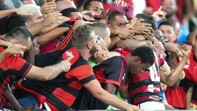 Vibrante, participativo, decisivo: Um Diego disposto a se reerguer foi tudo o que se pede no Flamengo