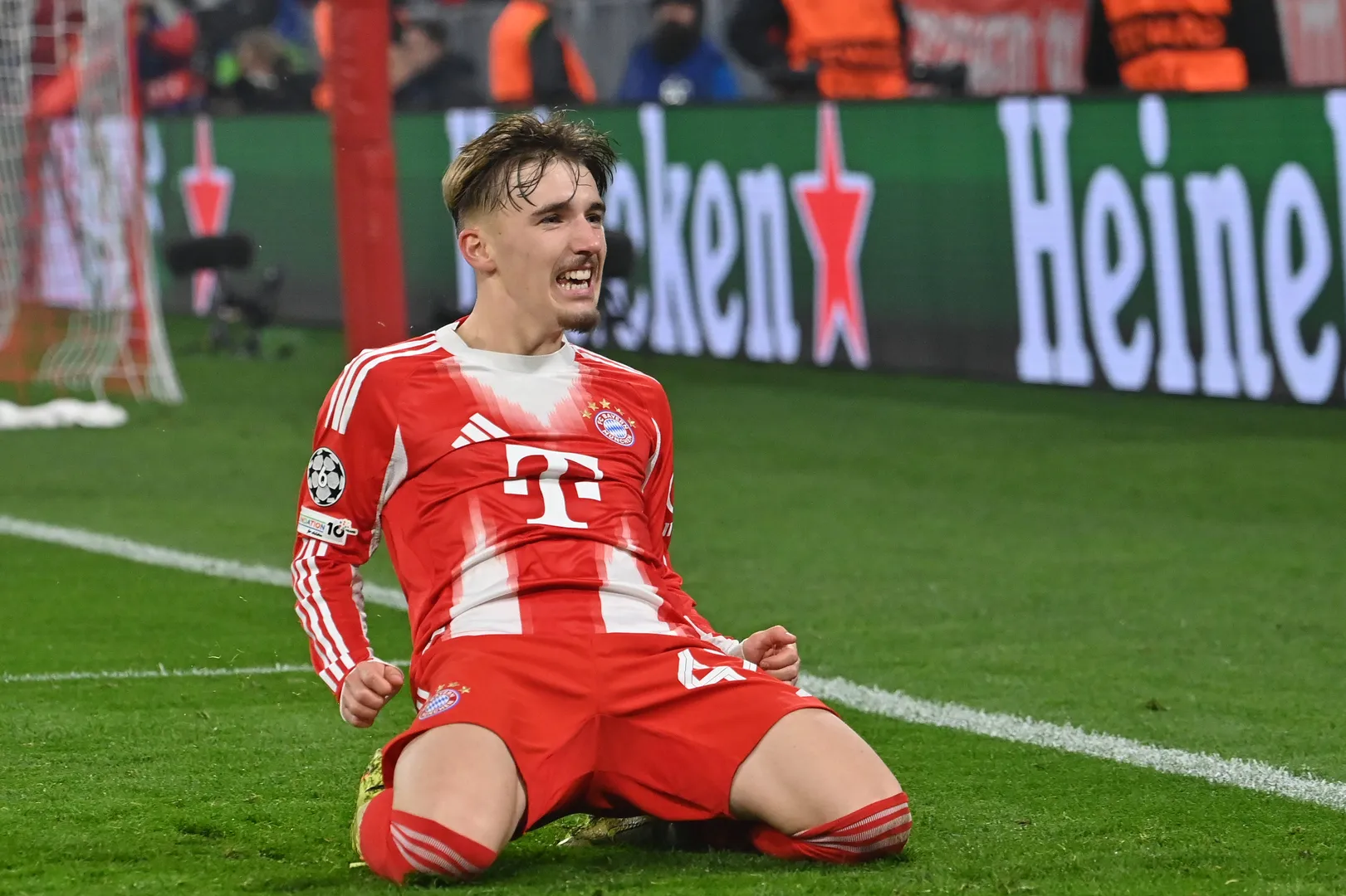 Karl comemora gol do Bayern na Champions League