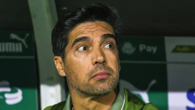 Solu&ccedil;&atilde;o para sa&iacute;da de Est&ecirc;v&atilde;o aparece, mas Palmeiras cede pontos &agrave; sensa&ccedil;&atilde;o do Brasileir&atilde;o