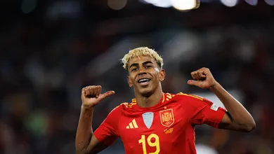 Espanha elimina Fran&ccedil;a, Yamal responde desafeto e brilha em &lsquo;tira-teima&rsquo; pela Bola de Ouro