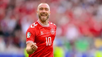 Ap&oacute;s sofrer infarto na &uacute;ltima Eurocopa, Eriksen nasceu de novo no empate da Dinamarca