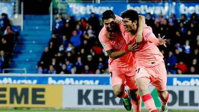 Barcelona nem precisou de Messi para bater Alav&eacute;s e ficar a tr&ecirc;s pontos de conquistar La Liga