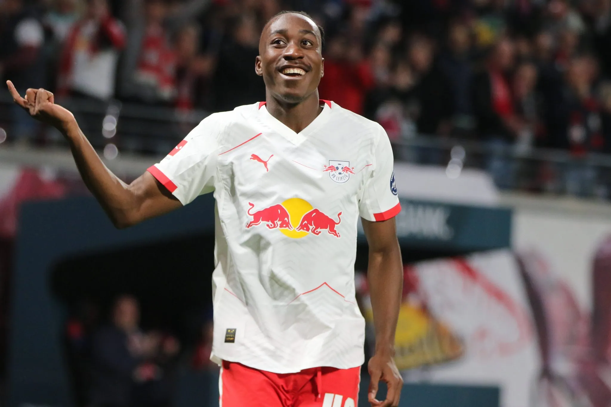 Diomande celebra gol do RB Leipzig