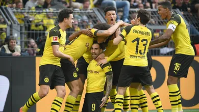 Na marra, Paco Alc&aacute;cer marca dois gols nos acr&eacute;scimos contra o Wolfsburg e coloca o Dortmund na lideran&ccedil;a da Bundesliga