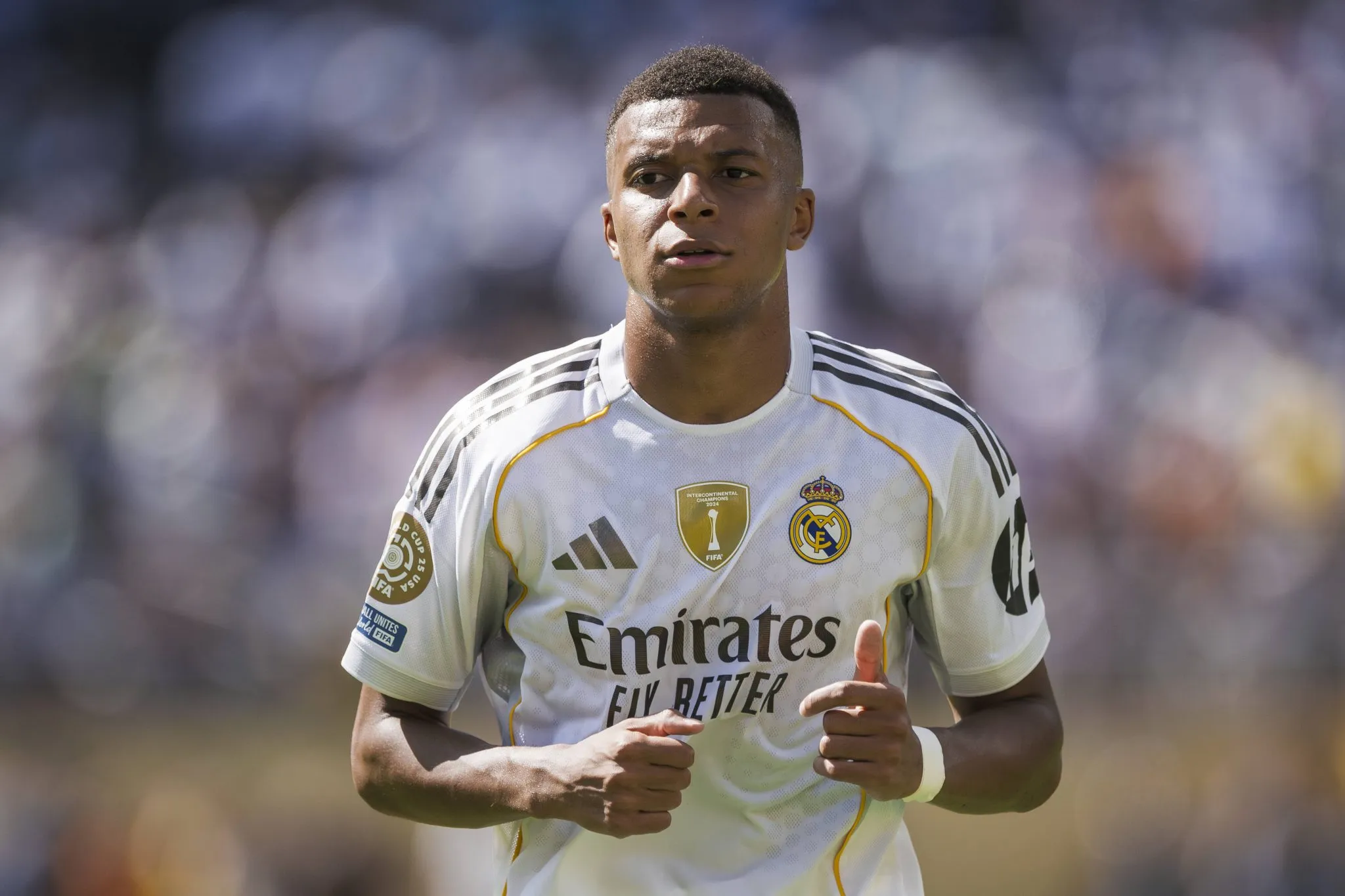 Kylian Mbapp&eacute; tamb&eacute;m sofreu com gastroenterite no Real Madrid durante o Mundial de Clubes (Foto: Imago/Nicolo Campo) 