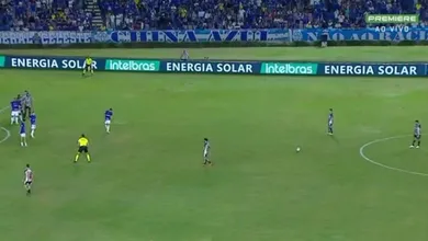 Da&iacute;?&nbsp;Da&iacute;: Hulk deu a vit&oacute;ria ao Galo contra o Cruzeiro com um gol de muito, muito, muito longe