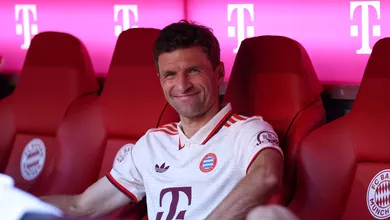 M&uuml;ller atinge recorde no Bayern de Munique e d&aacute; show contra o Freiburg