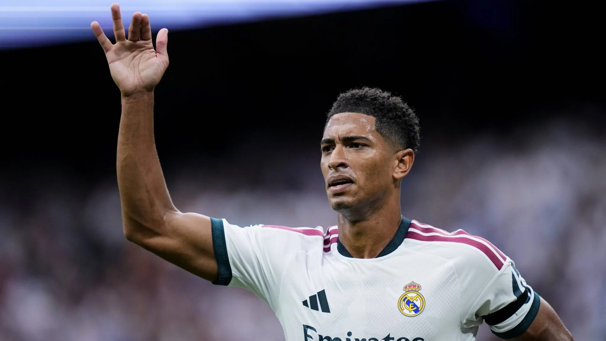 Bellingham se consolida como melhor not&iacute;cia do Real Madrid, que esbanja pot&ecirc;ncia sobre o M&aacute;laga