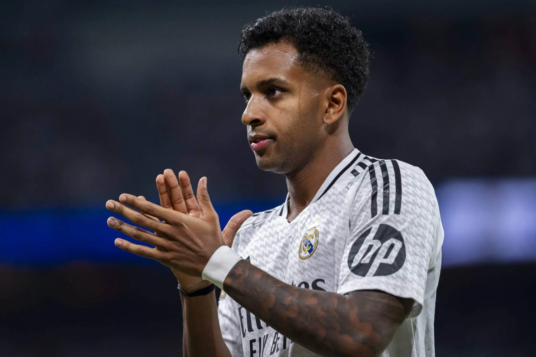 Real Madrid: rumores de sa&iacute;da do Rodrygo para a Premier League voltam a aquecer