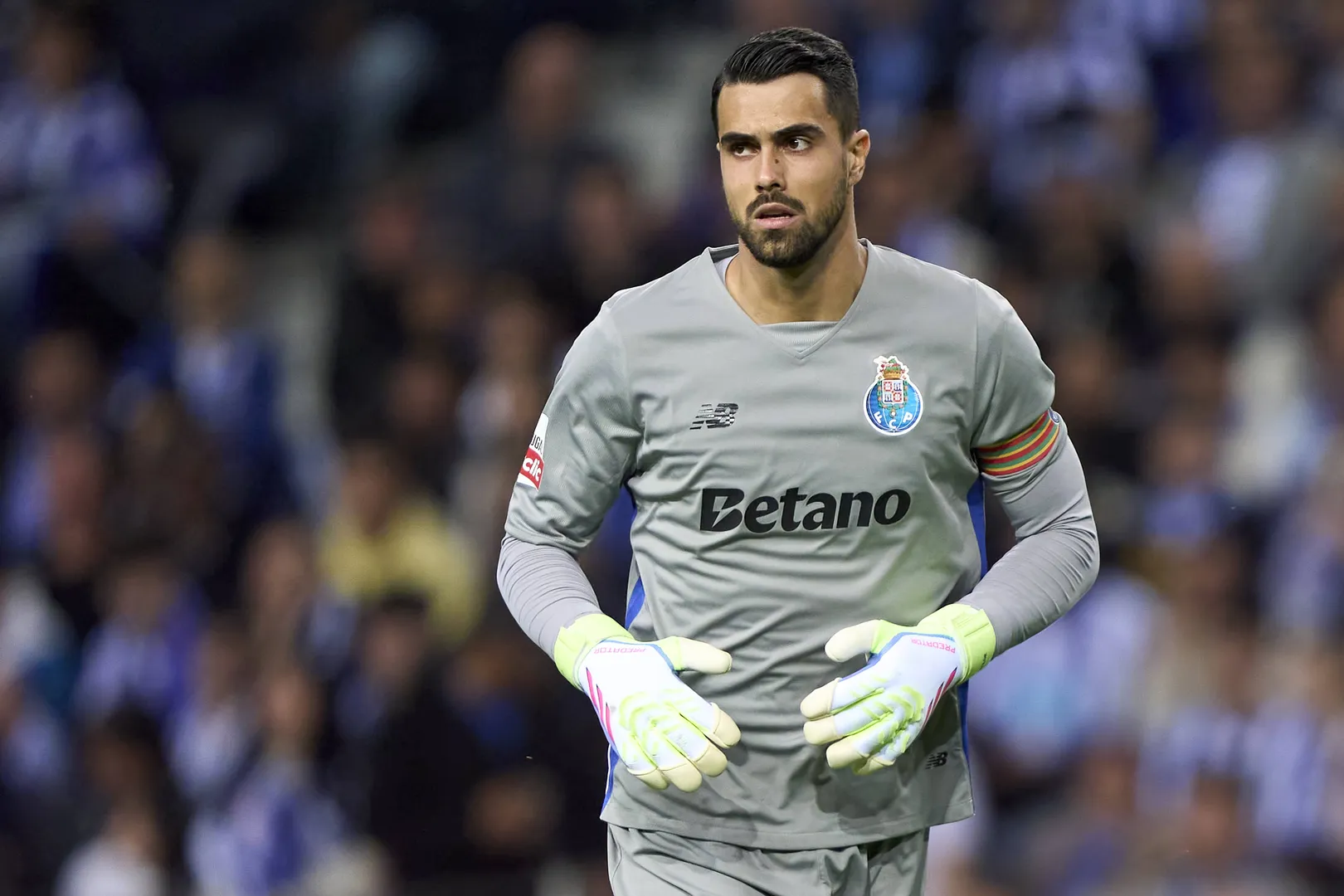 Diogo Costa em a&ccedil;&atilde;o pelo Porto (Foto: Imago)