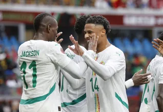 Flop do Chelsea se redime e Senegal amassa Botswana apesar de goleiro her&oacute;i