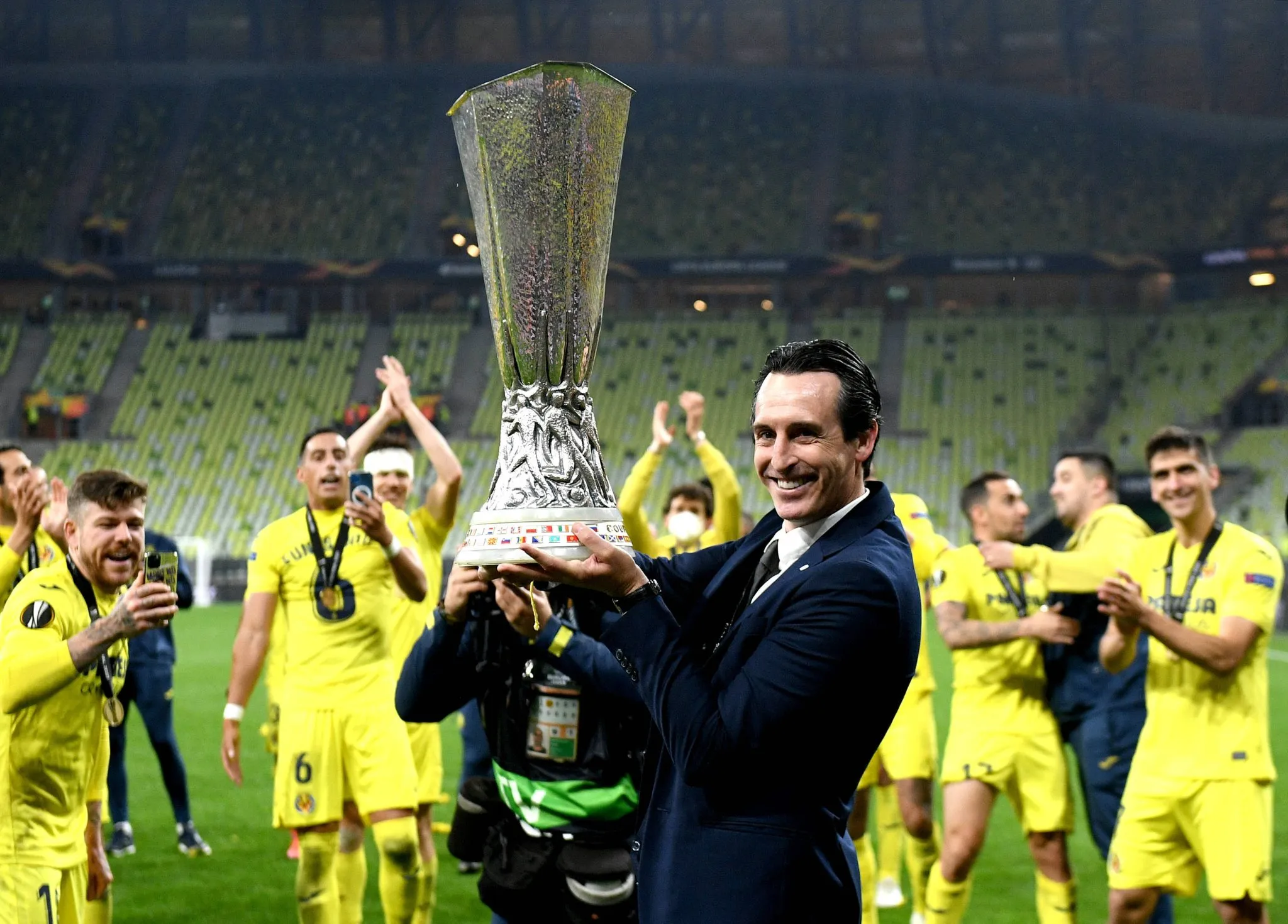 Unai Emery ap&oacute;s conquistar Europa League com o Villarreal (Foto: IMAGO / PA Images)