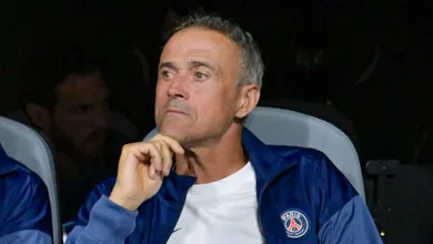 &lsquo;&Eacute; dif&iacute;cil ser importante para o PSG agora&rsquo;: Brasileiro &eacute; alvo de recado de Luis Enrique