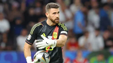 &lsquo;Pat&eacute;tico&rsquo;: Goleiro da Espanha se recusa a responder jornalista ap&oacute;s treta na Euro