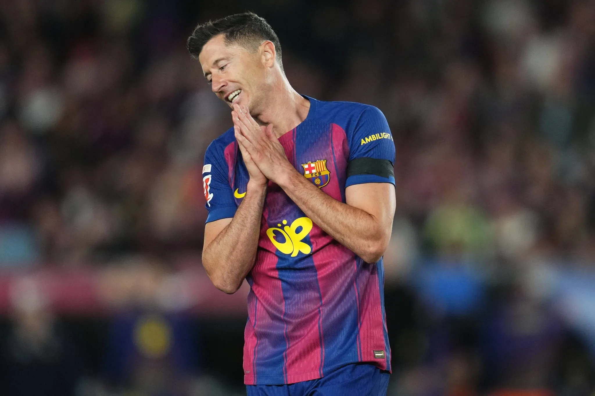 Lewandowski lamenta chance perdida em partida do Barcelona 