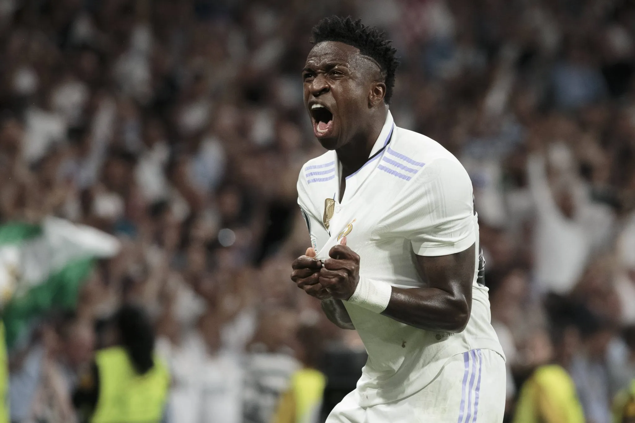 Vini Junior comemora gol pelo Real Madrid