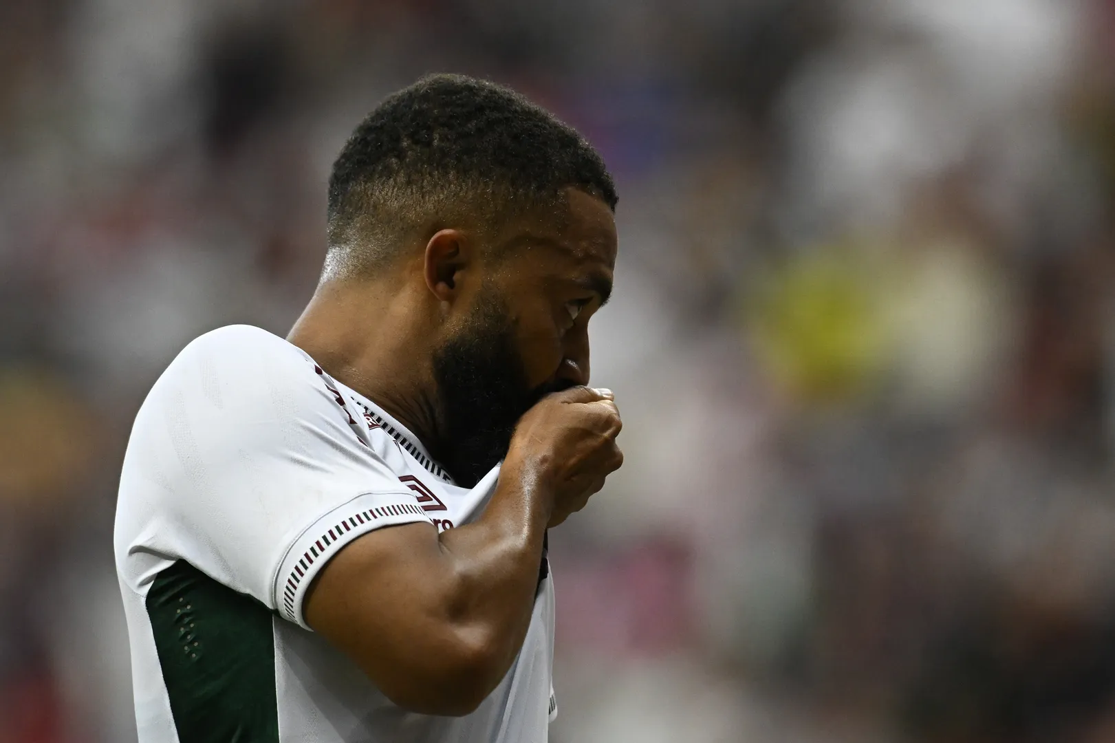 Samuel Xavier vibra com gol pelo Fluminense (Foto: IconSport)